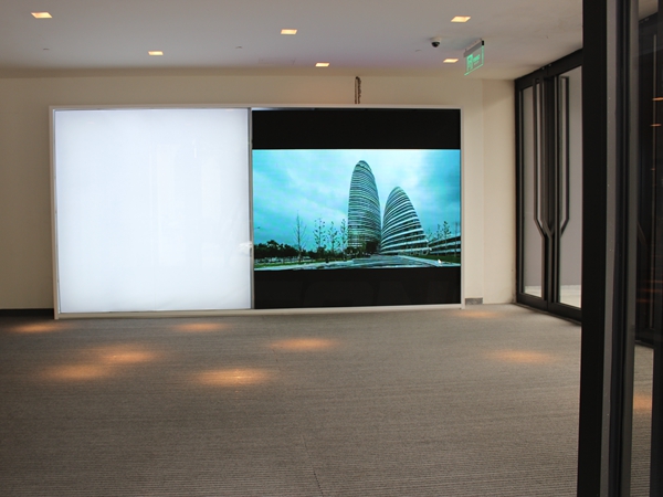 上海SOHO復(fù)興廣場室內(nèi)全彩顯示屏